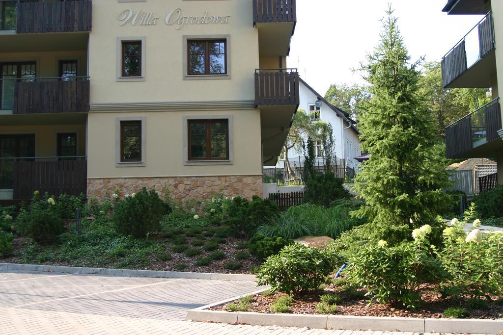 Apartament Z Ogrodem Polanica-Zdrój Buitenkant foto